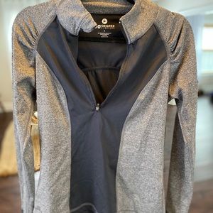 90° half-zip pullover